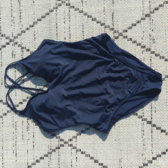 XXL Hurley One Piece - Picture 1 of 5